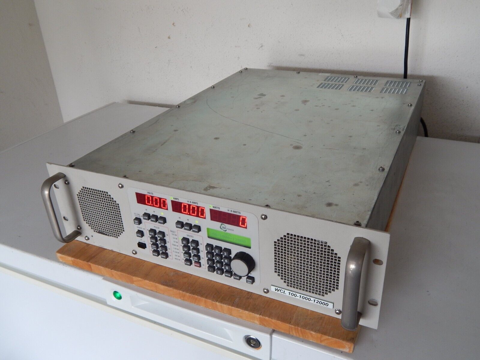 TDI WCL488 100-1000-12000 DC Electronic Load 100V 1000A 12 KW Water Cooled TDI WCL488 100-1000-12000 DC Electronic Load 100V 1000A 12 KW Water Cooled